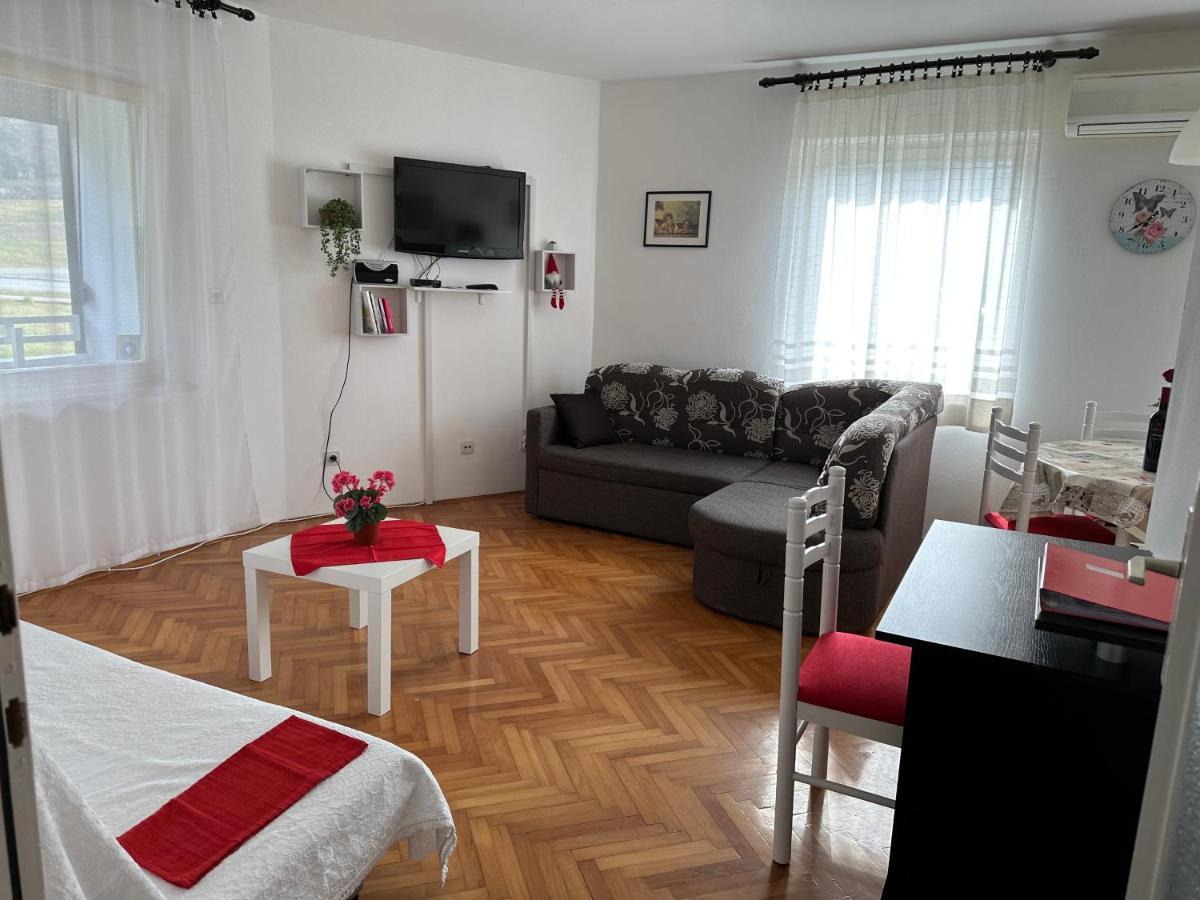 Mia Apartment *